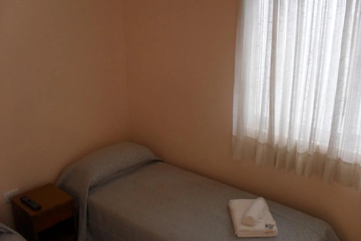 Room 4 of 11