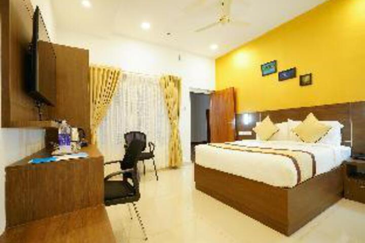 Room 4 of 20