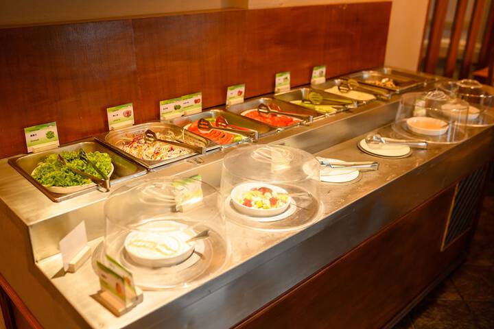 Dining 69 of 81