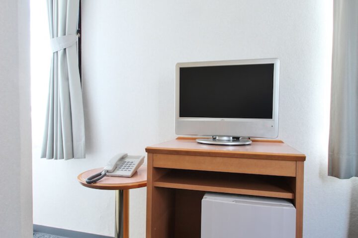 Room 5 of 99