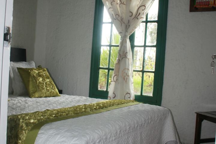 Room 4 of 43