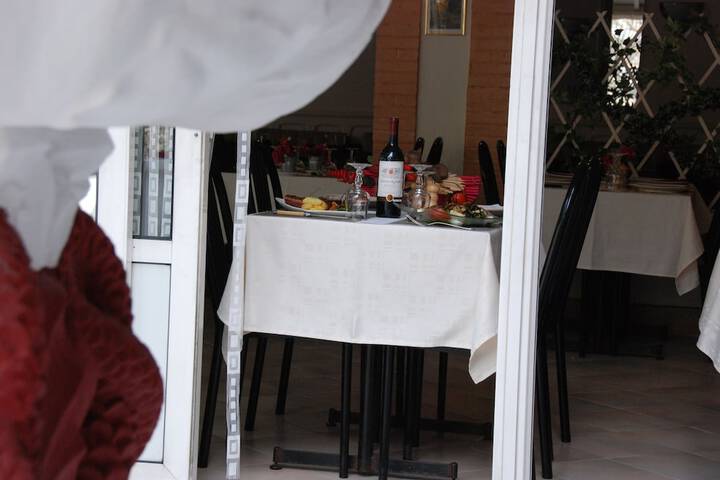 Dining Photos