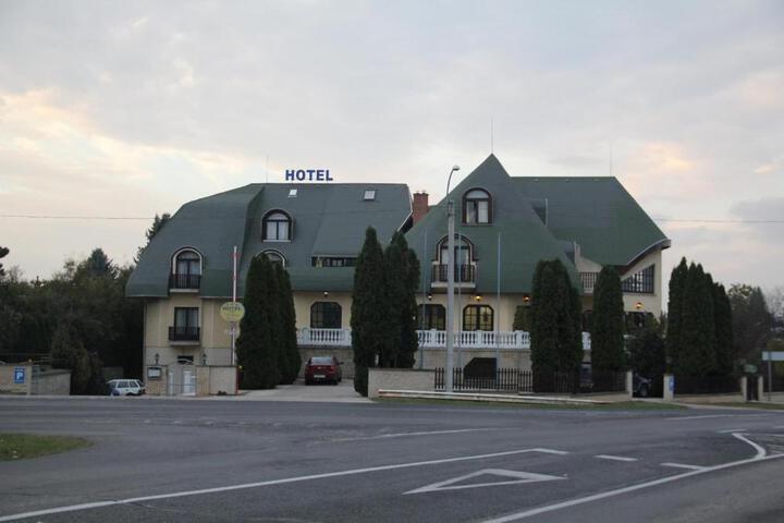 Hotel Holdfény