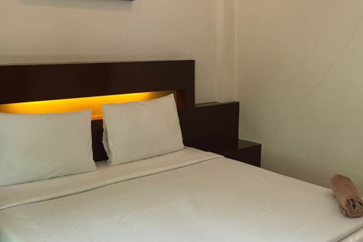 Room 5 of 53