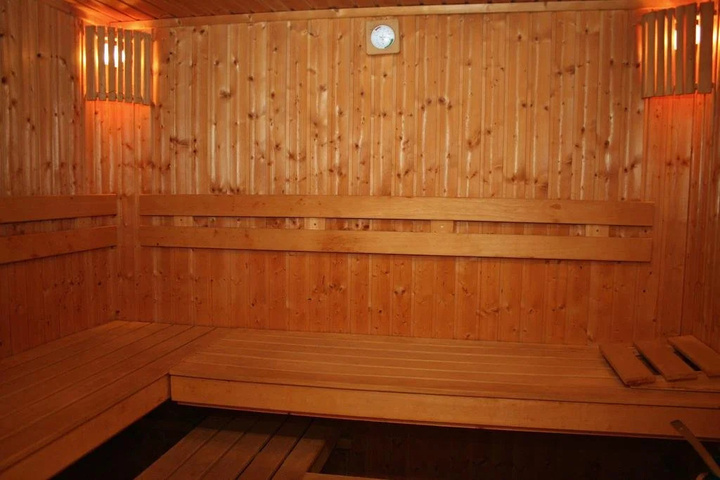 Spa 8 of 13