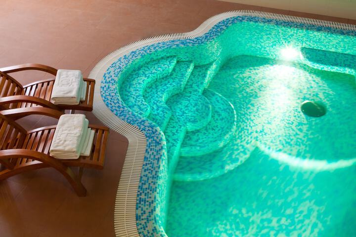 Pool Hotel