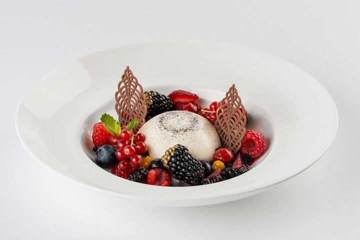 Dining 80 of 131
