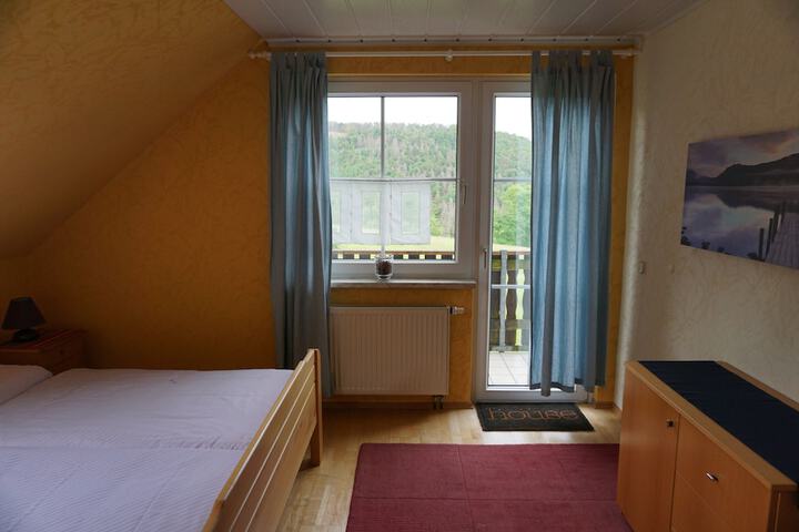 Room 14 of 36