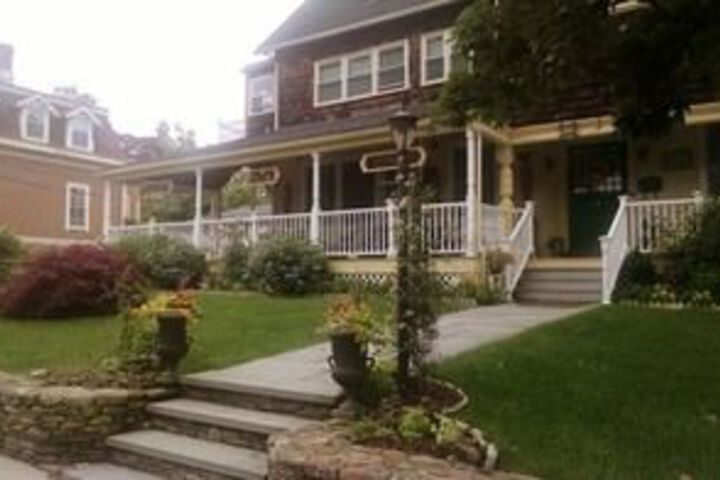 Hero Image 1 of 33