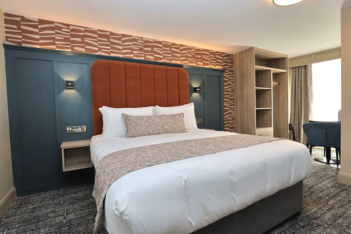 Room 18 of 43