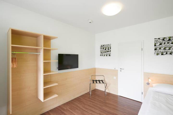 Room 14 of 36