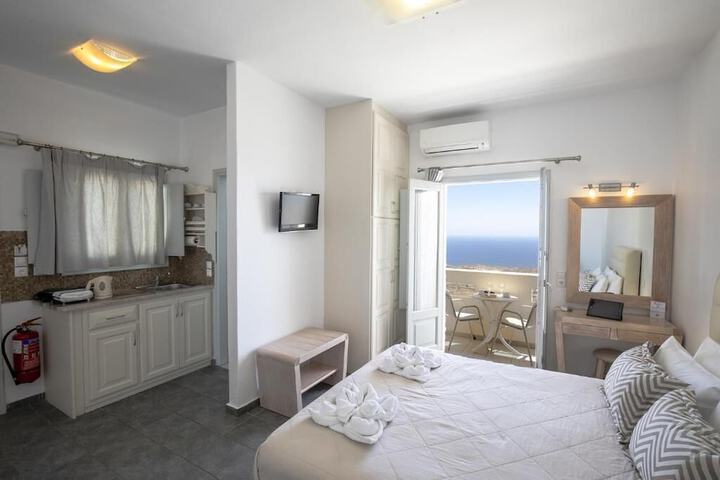Room 15 of 93