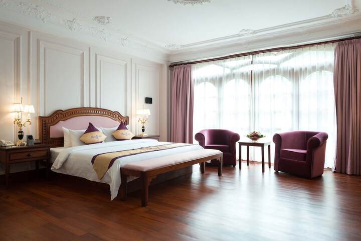 Room 17 of 73