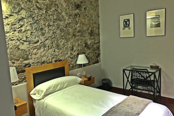 Room 4 of 39