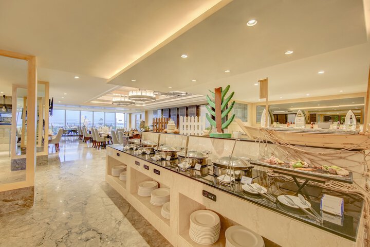 Dining 130 of 140
