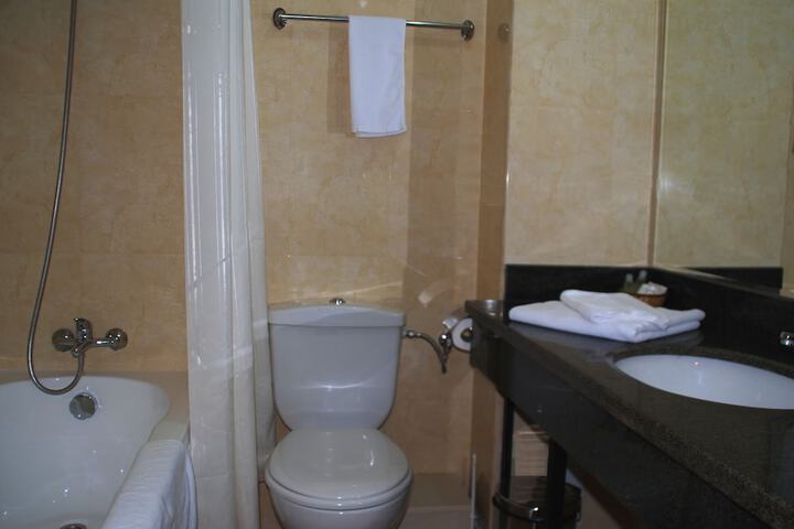 Room 36 of 51