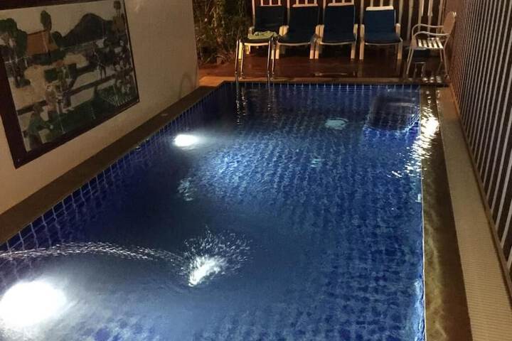 Pool Hotel