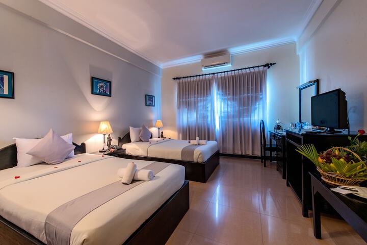 Room 42 of 160