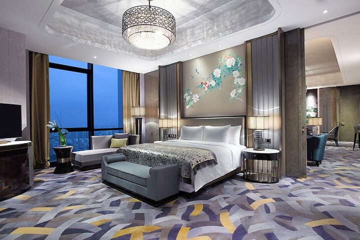 Room 9 of 57
