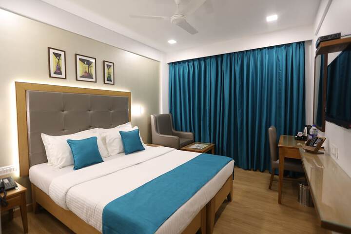 Room 9 of 38