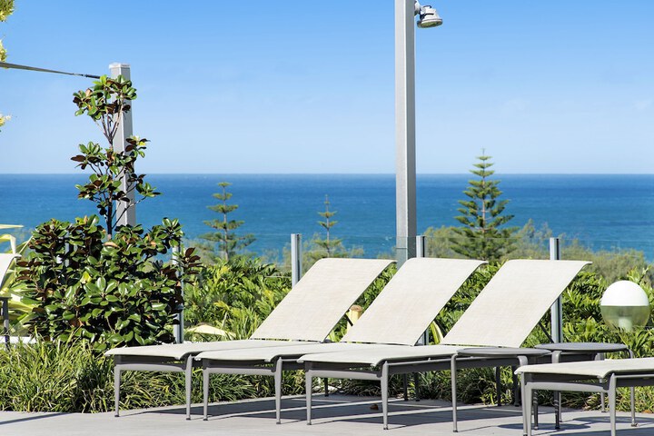 Sundeck 152 of 174