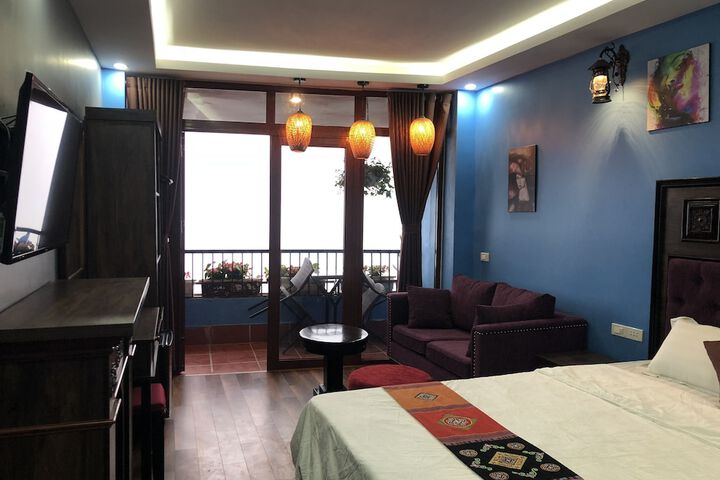 Room 7 of 72