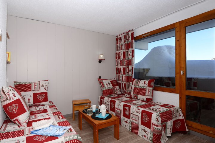 Room 5 of 34