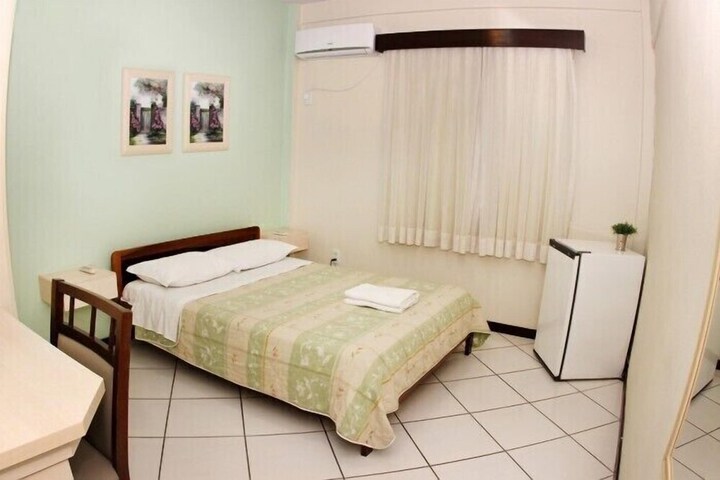 Room 11 of 60