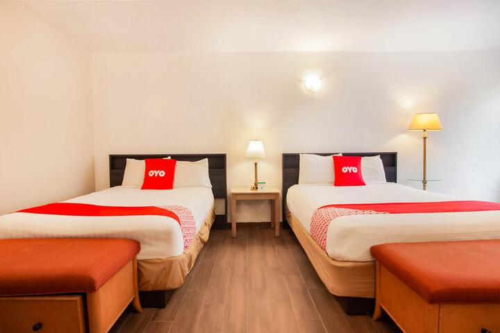 Double Premium 2 Queen Beds (2 of 4)