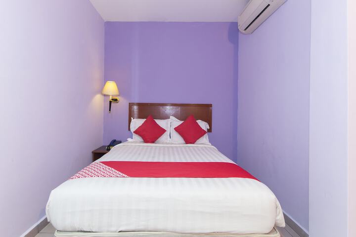 Room 7 of 19