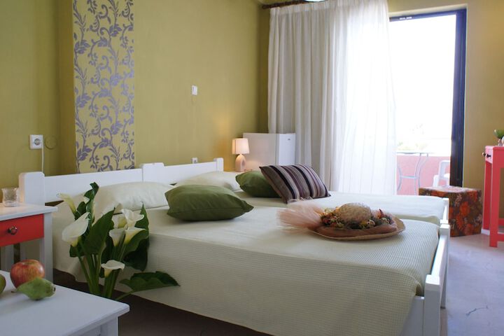 Room 17 of 49