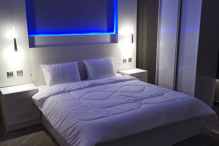 Room 11 of 14
