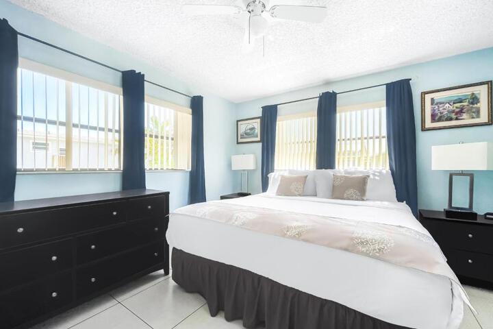 Studio King Size Bed (9 of 32)