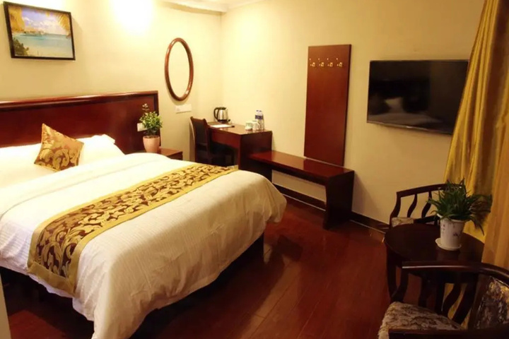 Room 3 of 11