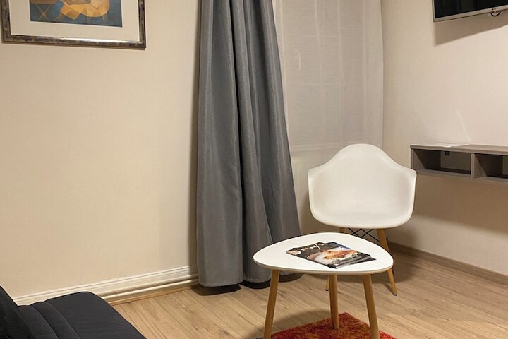 Room 42 of 86