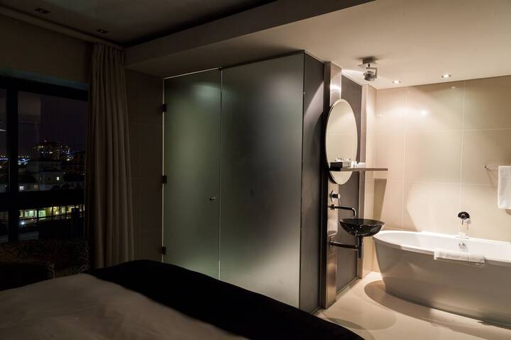 Room 47 of 56