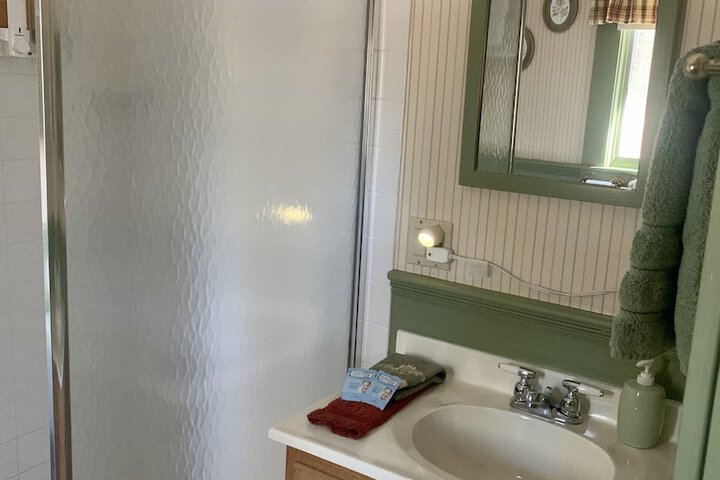 Room 33 of 73