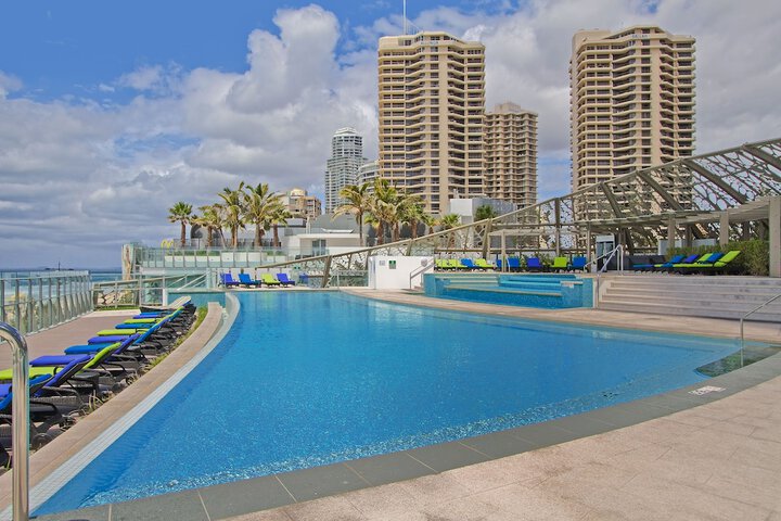 Pool 90 of 115