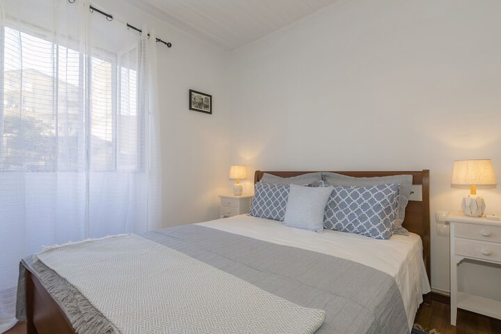 Room 7 of 29