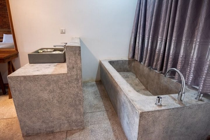 Room 4 of 19