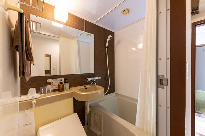 Clean Restrooms