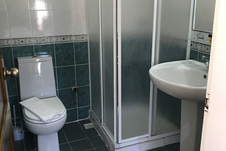 Room 16 of 35