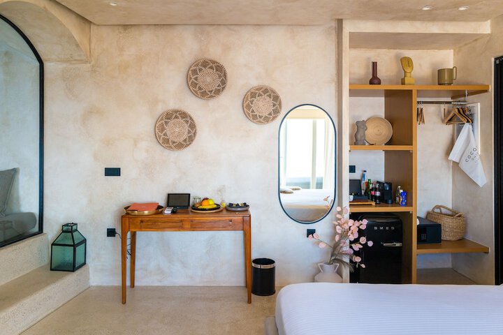 Room 46 of 166