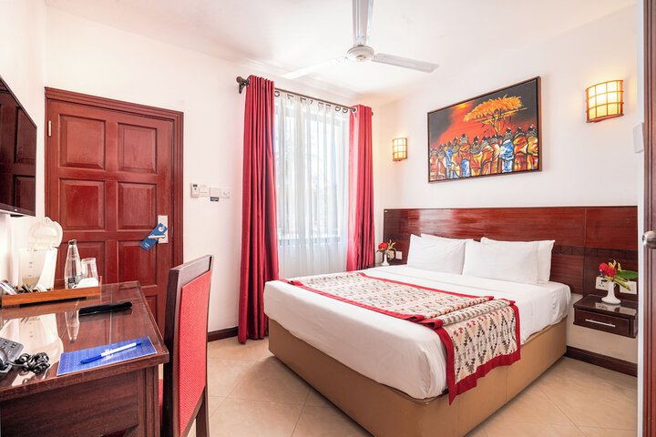 Room 19 of 108