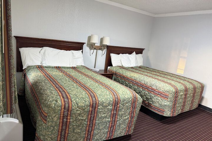 Room 17 of 42