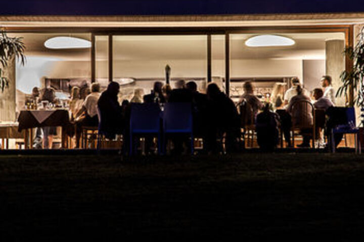 Dining 15 of 20
