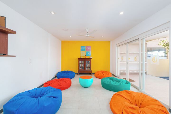 Guest Lobby