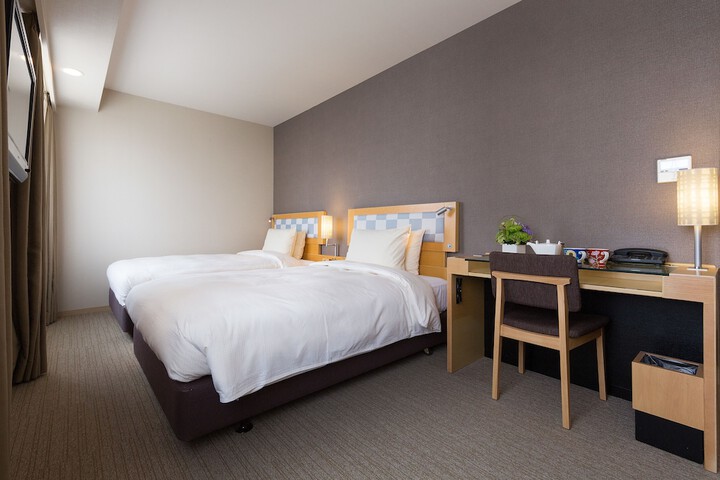 Room 15 of 187
