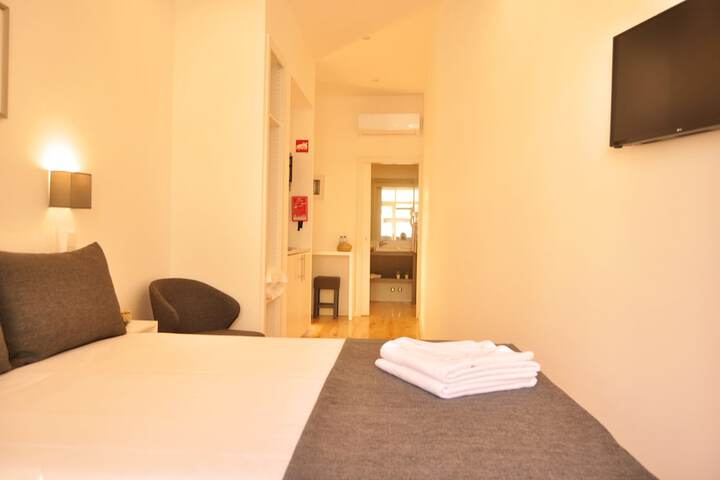 Room 13 of 101