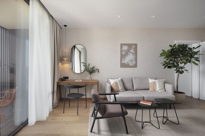 Room 16 of 56